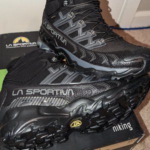 La Sportiva Men’s Ultra Raptor II Mid GTX Hiking Boots 12